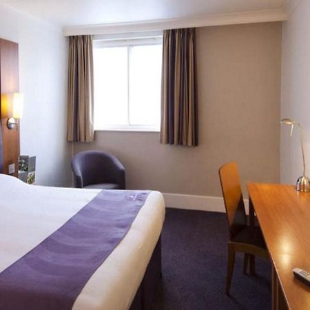 Premier Inn Stoke - Trentham Gardens Экстерьер фото