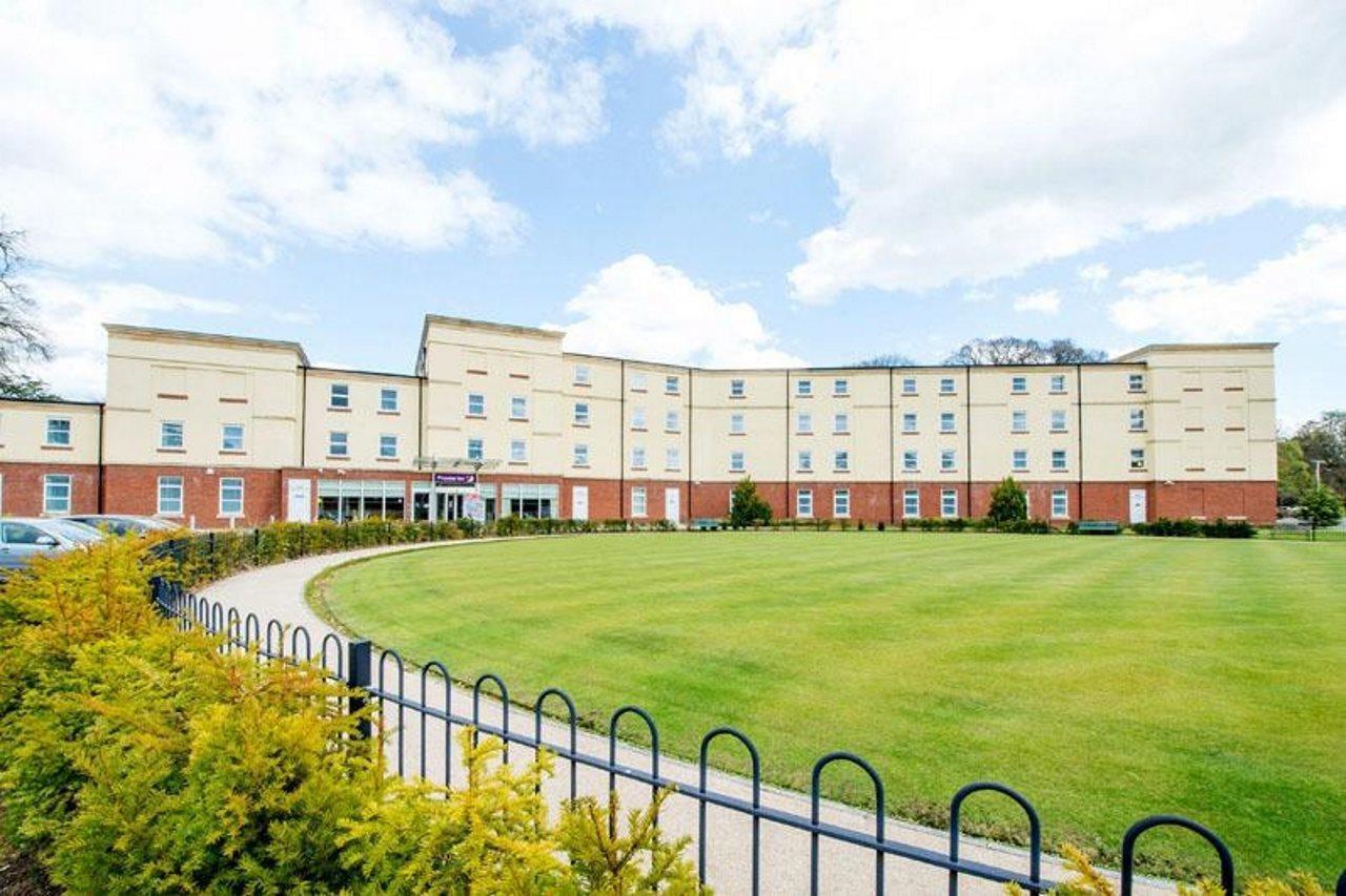 Premier Inn Stoke - Trentham Gardens Экстерьер фото