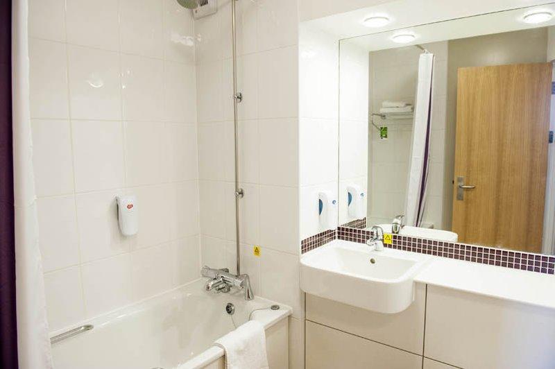 Premier Inn Stoke - Trentham Gardens Экстерьер фото